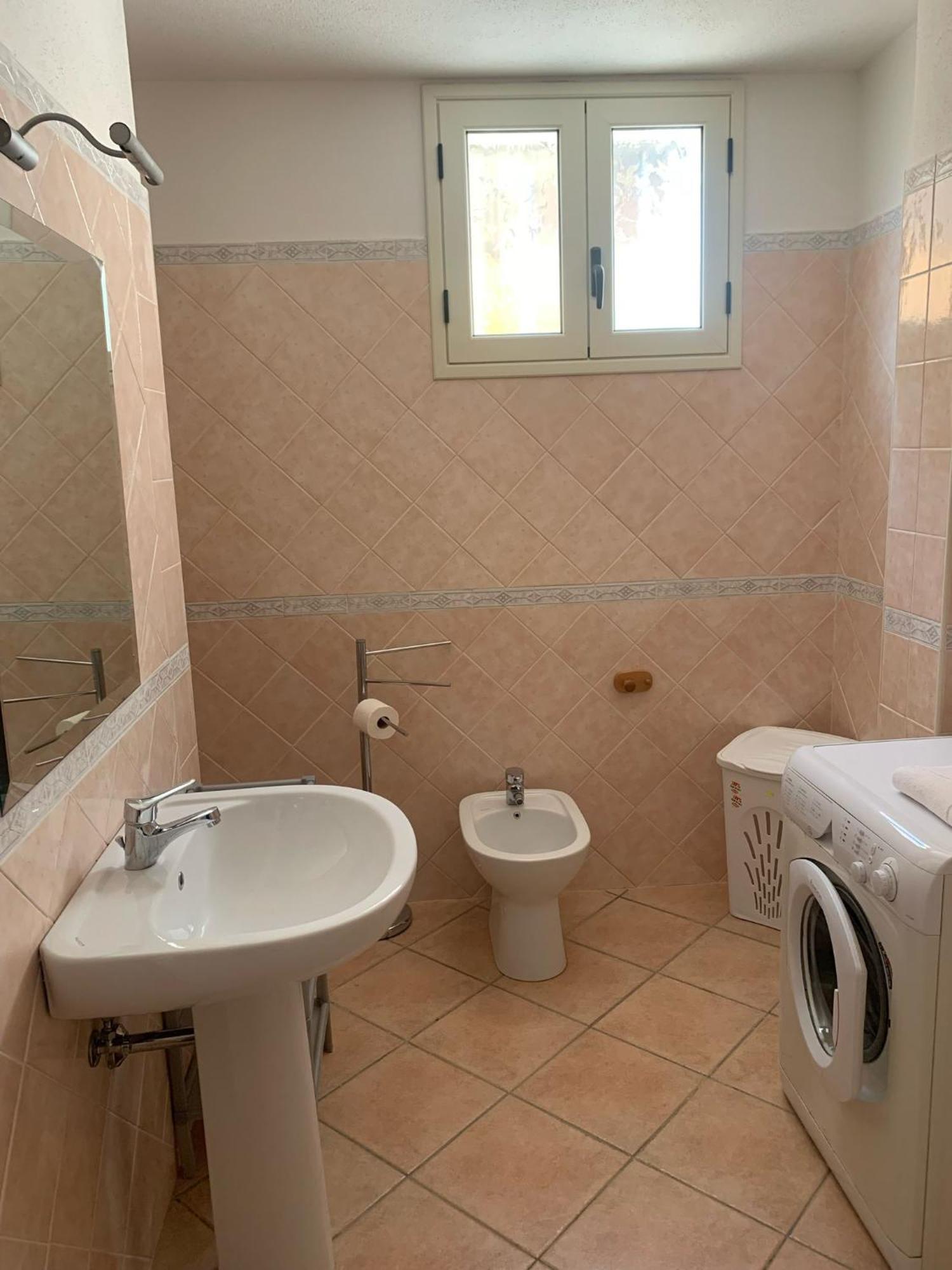 Вілла Casa Menuccia Орозей Екстер'єр фото
